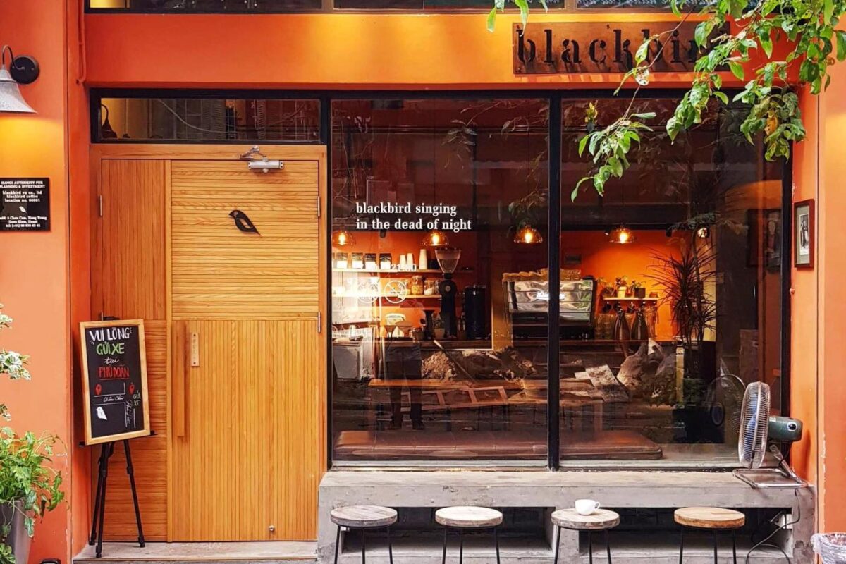 Blackbird Coffee – Chân Cầm