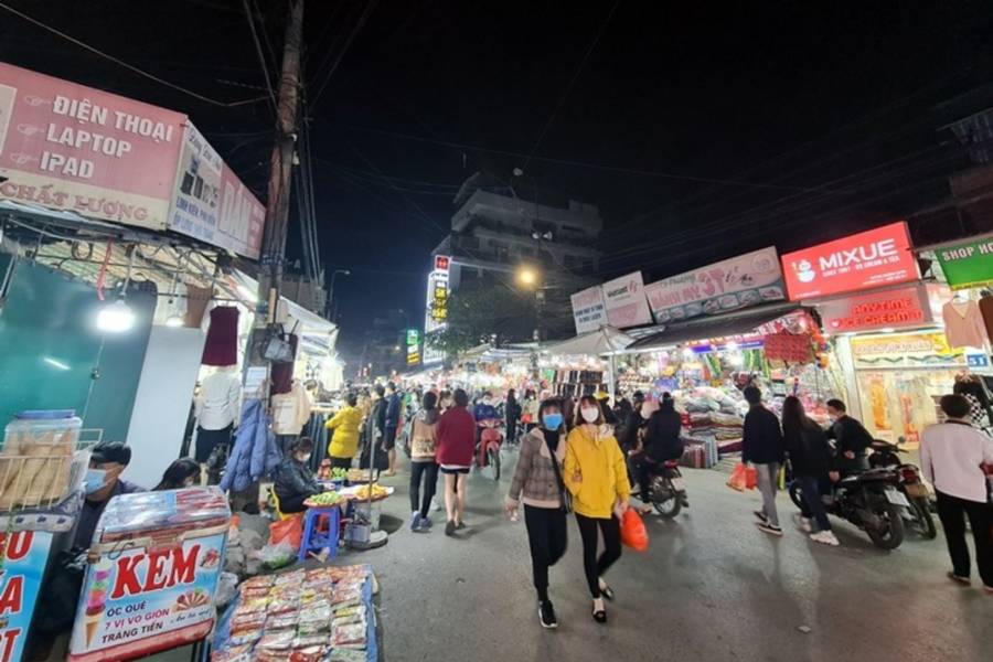 Chợ đêm Phùng Khoang