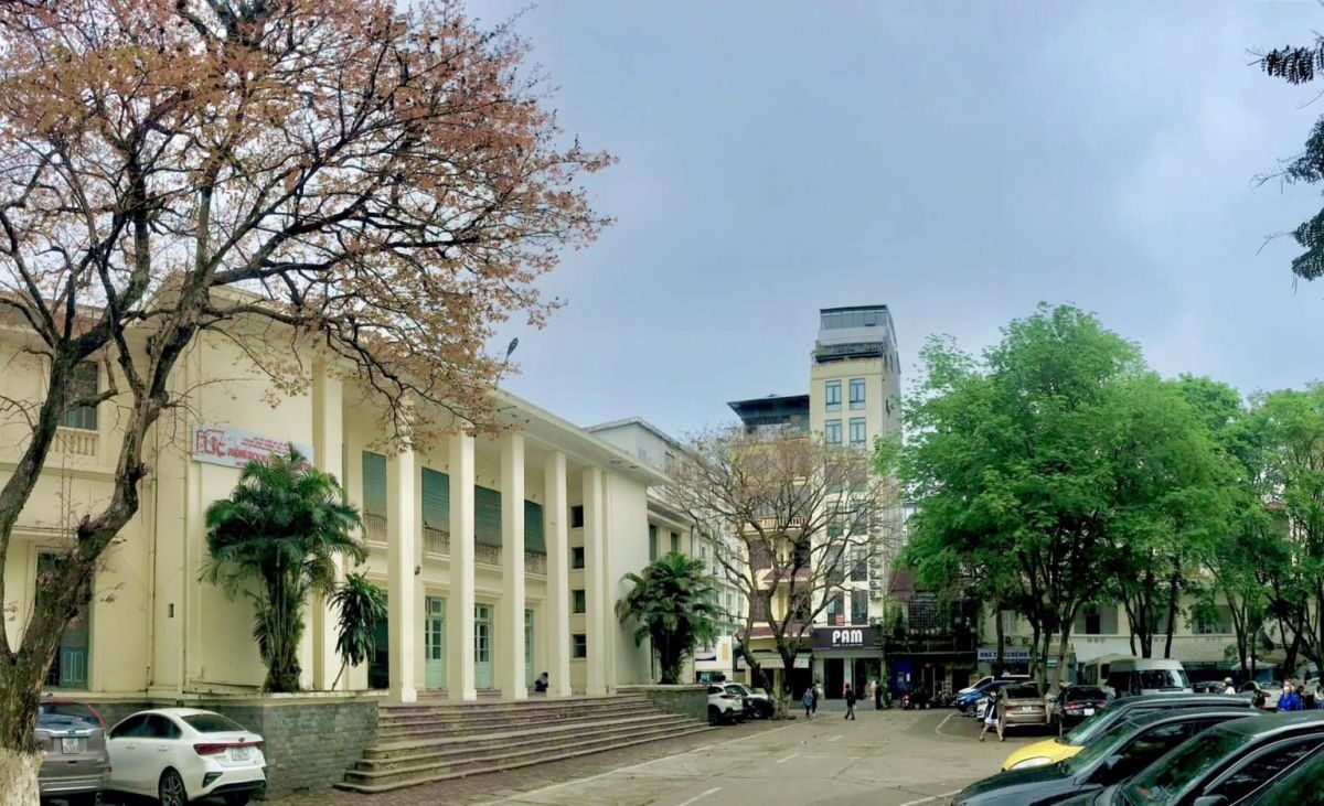 VNU-LIC – Mễ Trì