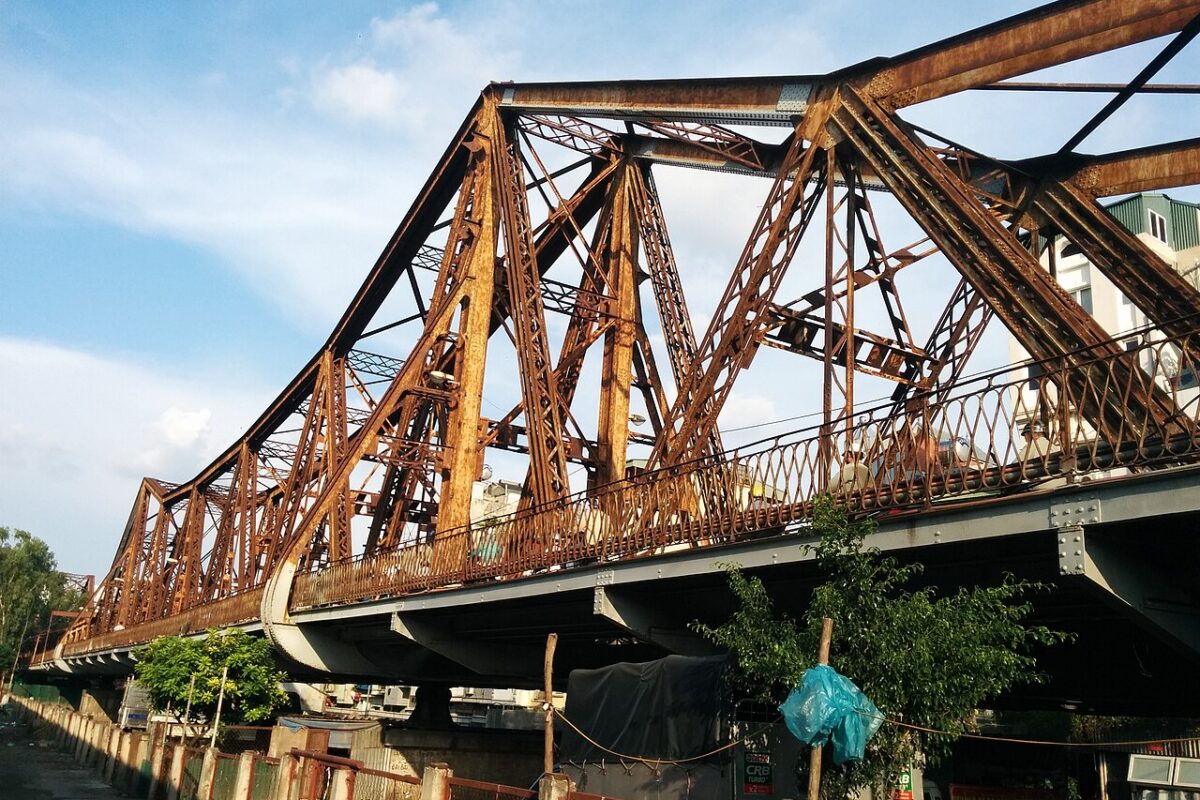 Cầu Long Biên