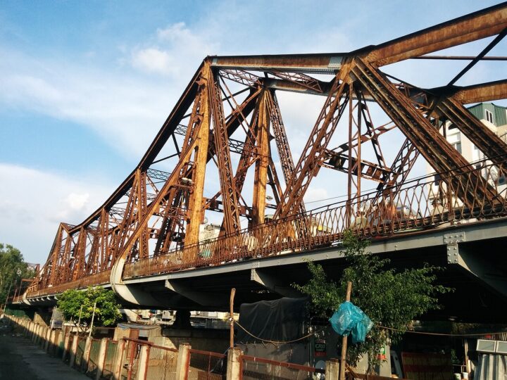 Cầu Long Biên