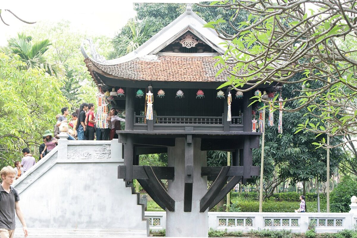 Góc tham quan khác tại Chùa Một Cột