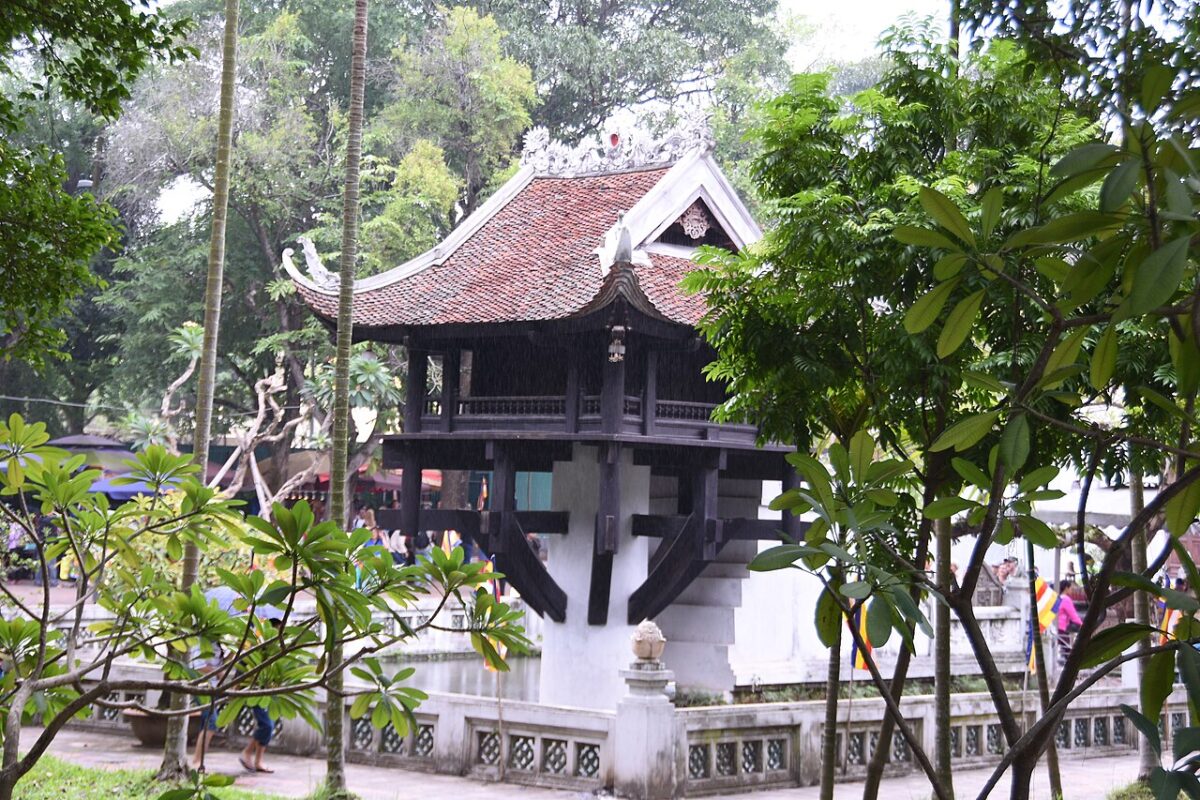 Góc tham quan khác tại Chùa Một Cột