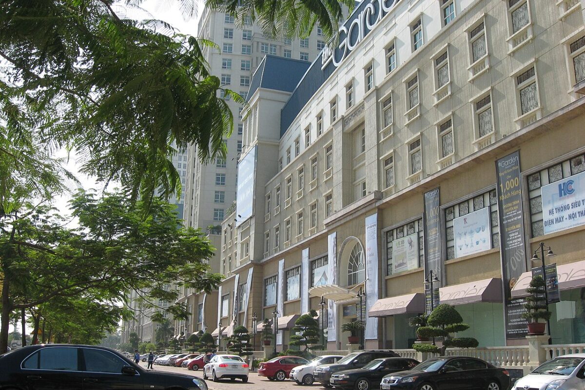 Góc tham quan khác tại The Garden Shopping Center